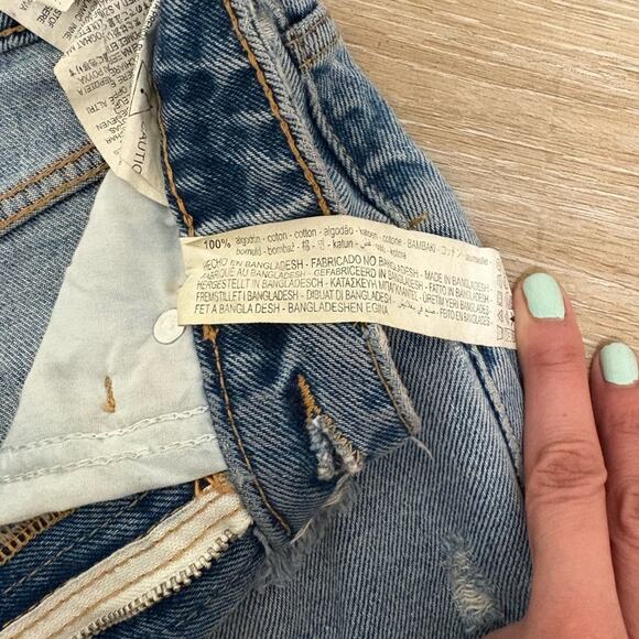 Zara Blue Distressed Denim Woman's Jean Short Shorts Size 00 - Picture 4 of 4